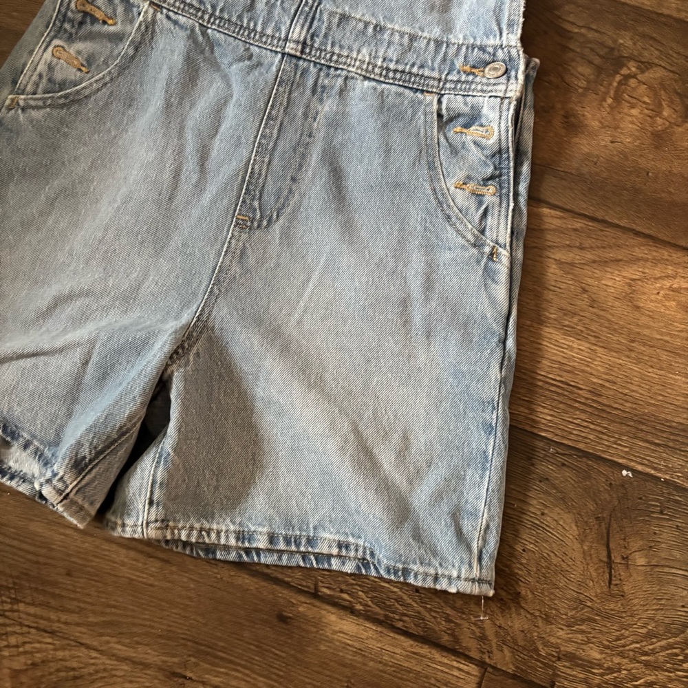 Levi's Women's Vintage Shortalls Medium Blue Wash Size Extra Small NEW - Picture 2 of 6
